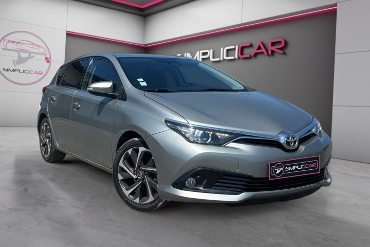 TOYOTA AURIS