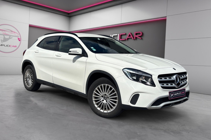 MERCEDES GLA